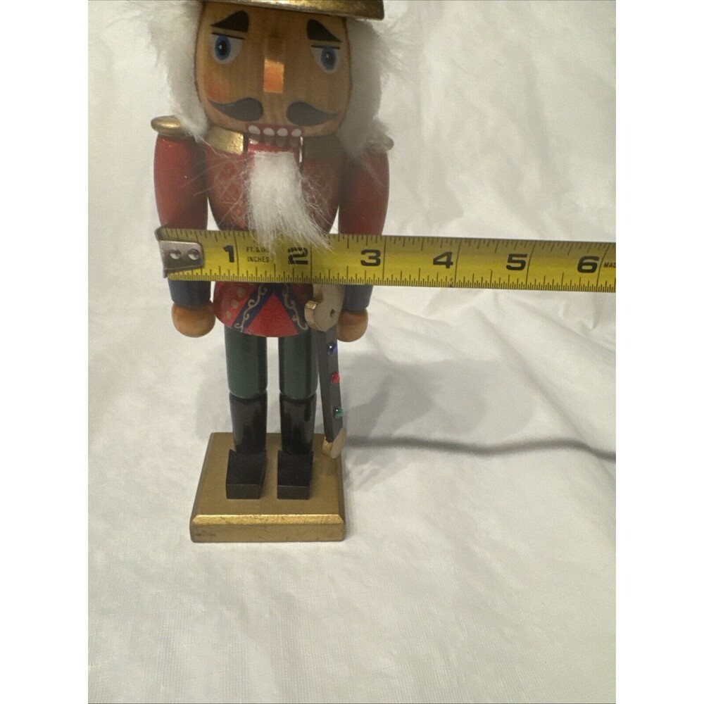 Wooden Knight/Soldier Nutcracker Approx 10 To 10-1/2” Tall - Picture 10 of 11